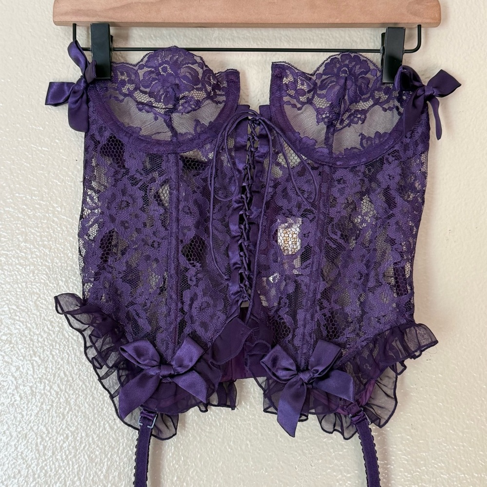 Victoria's Secret VTG Purple Lace Corset with Bow & Ruffle Details